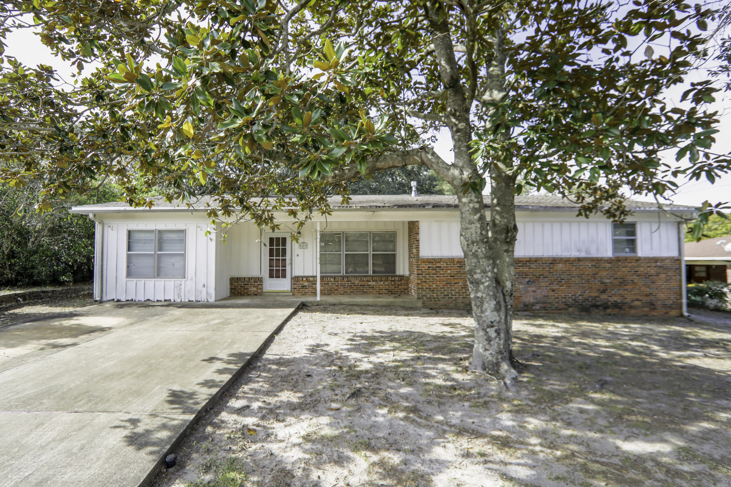 BAYOU WOODS - Residential