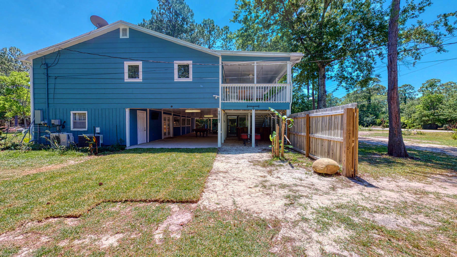 LAGNIAPPE BEACH - Residential