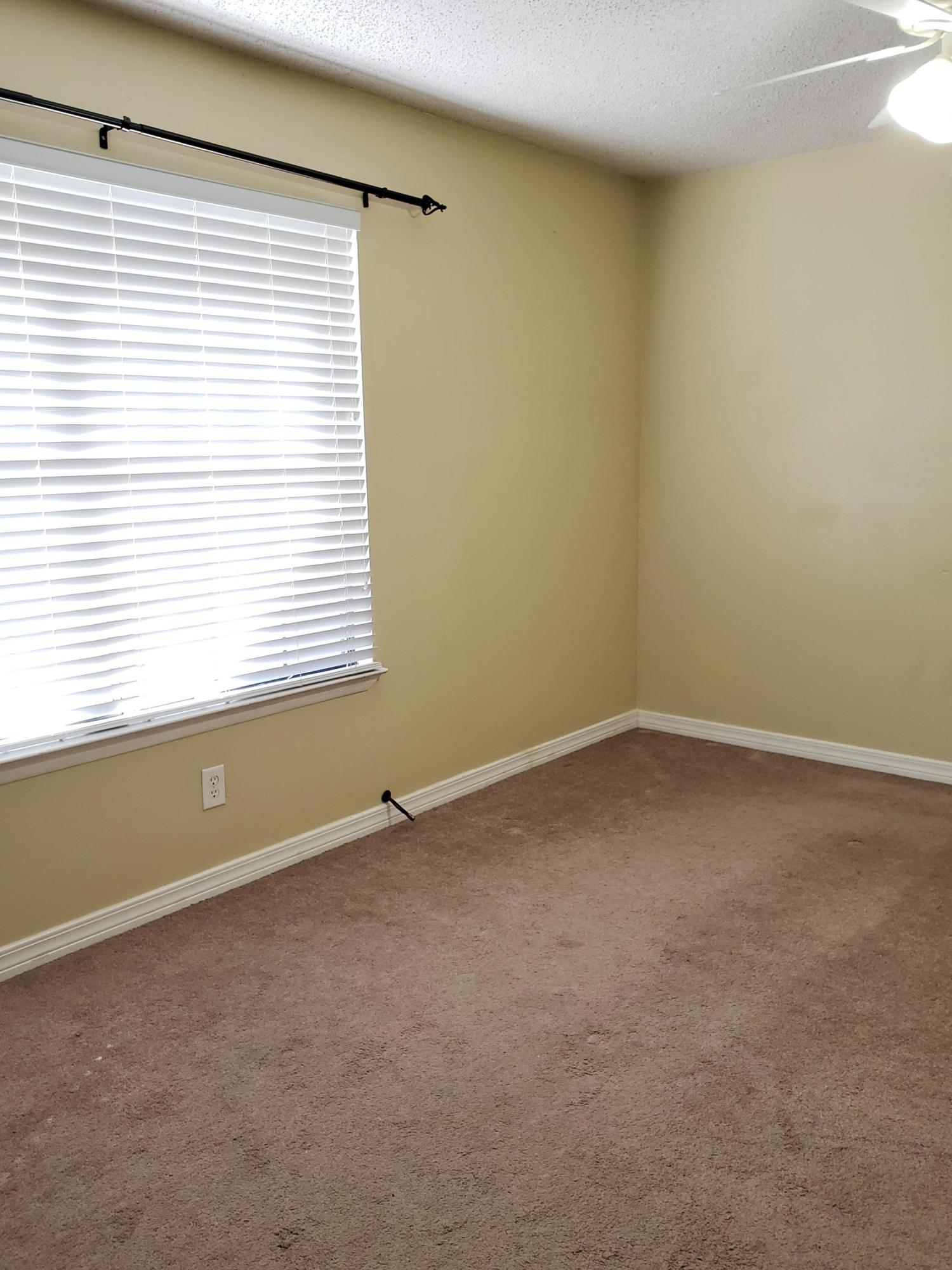 MONAHAN MANOR - Residential Lease