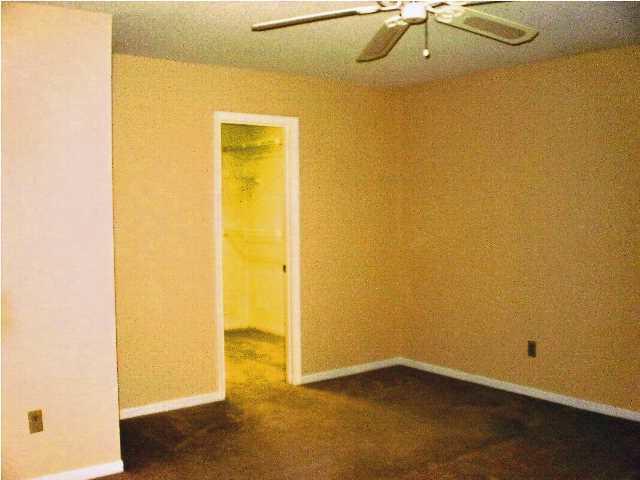 BAYOU WOODS 3RD ADDN - Residential Lease