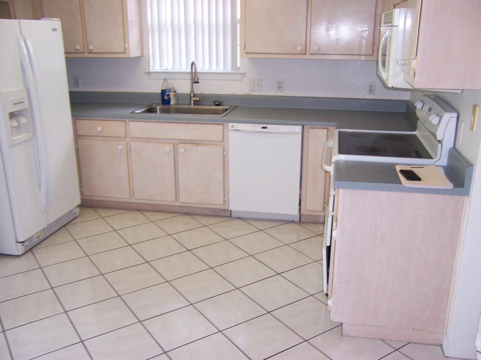 Emerald Estates - Residential Lease