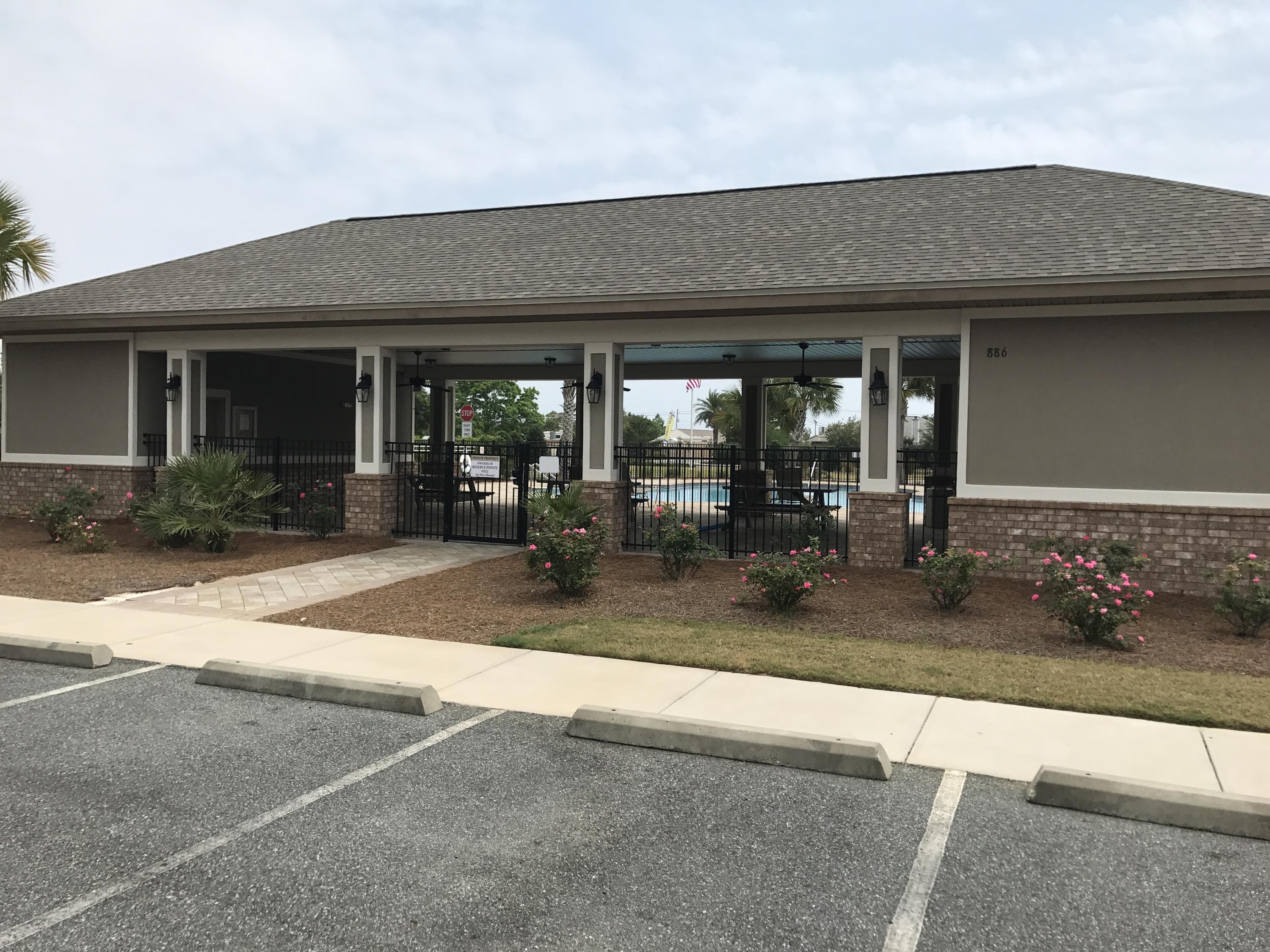 RESERVE POINTE - Residential Lease