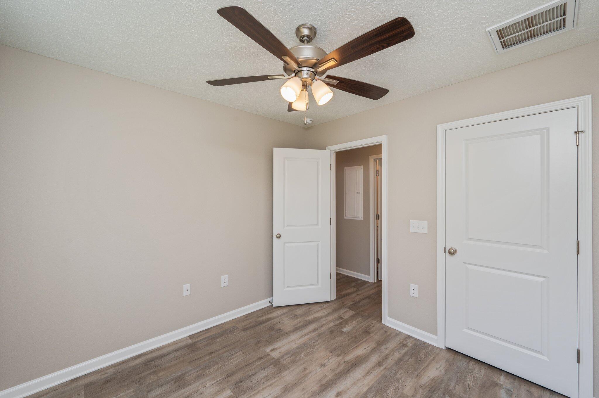 FAIRVIEW L H - Residential