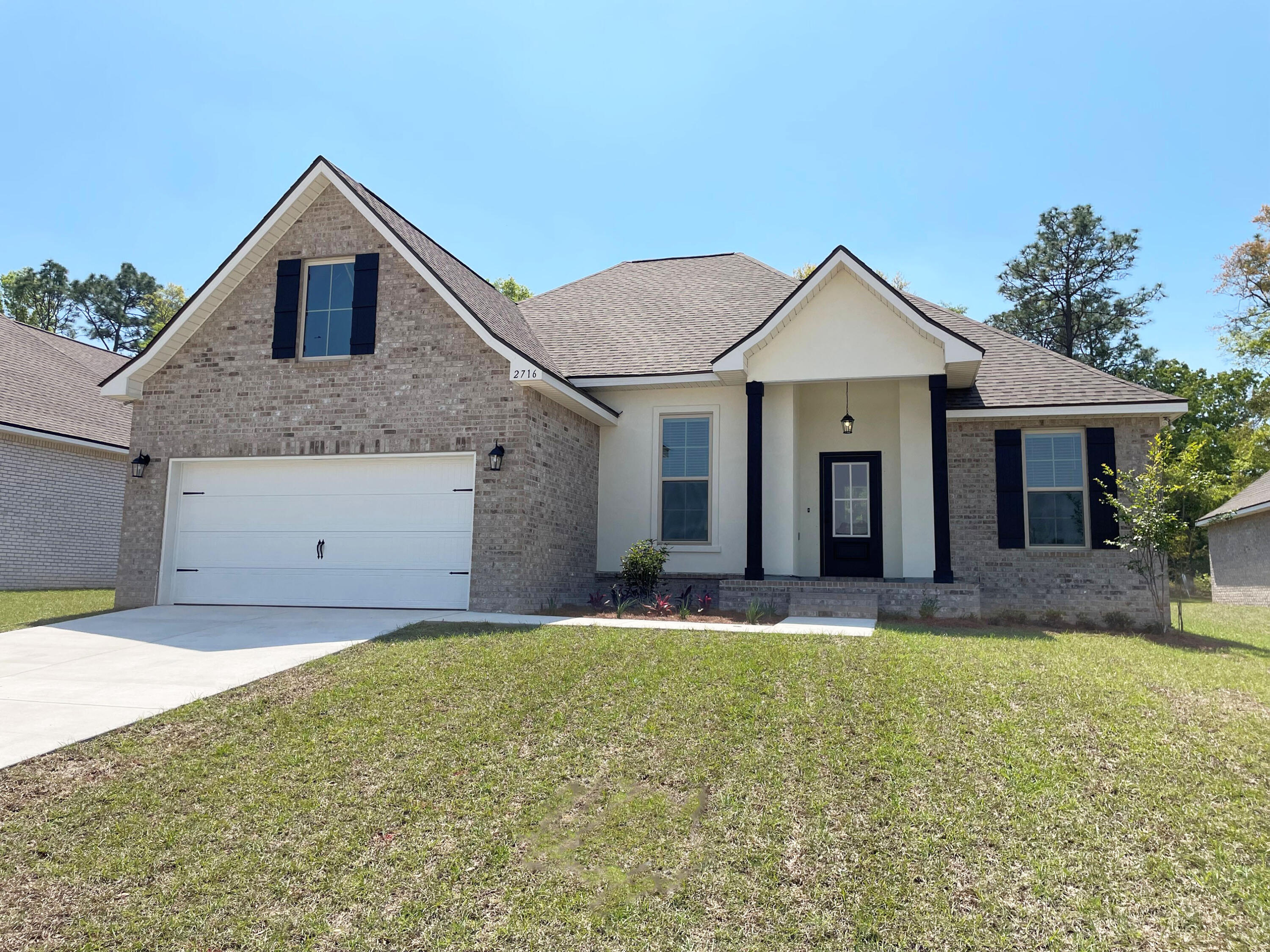 YOUNG OAKS - Residential