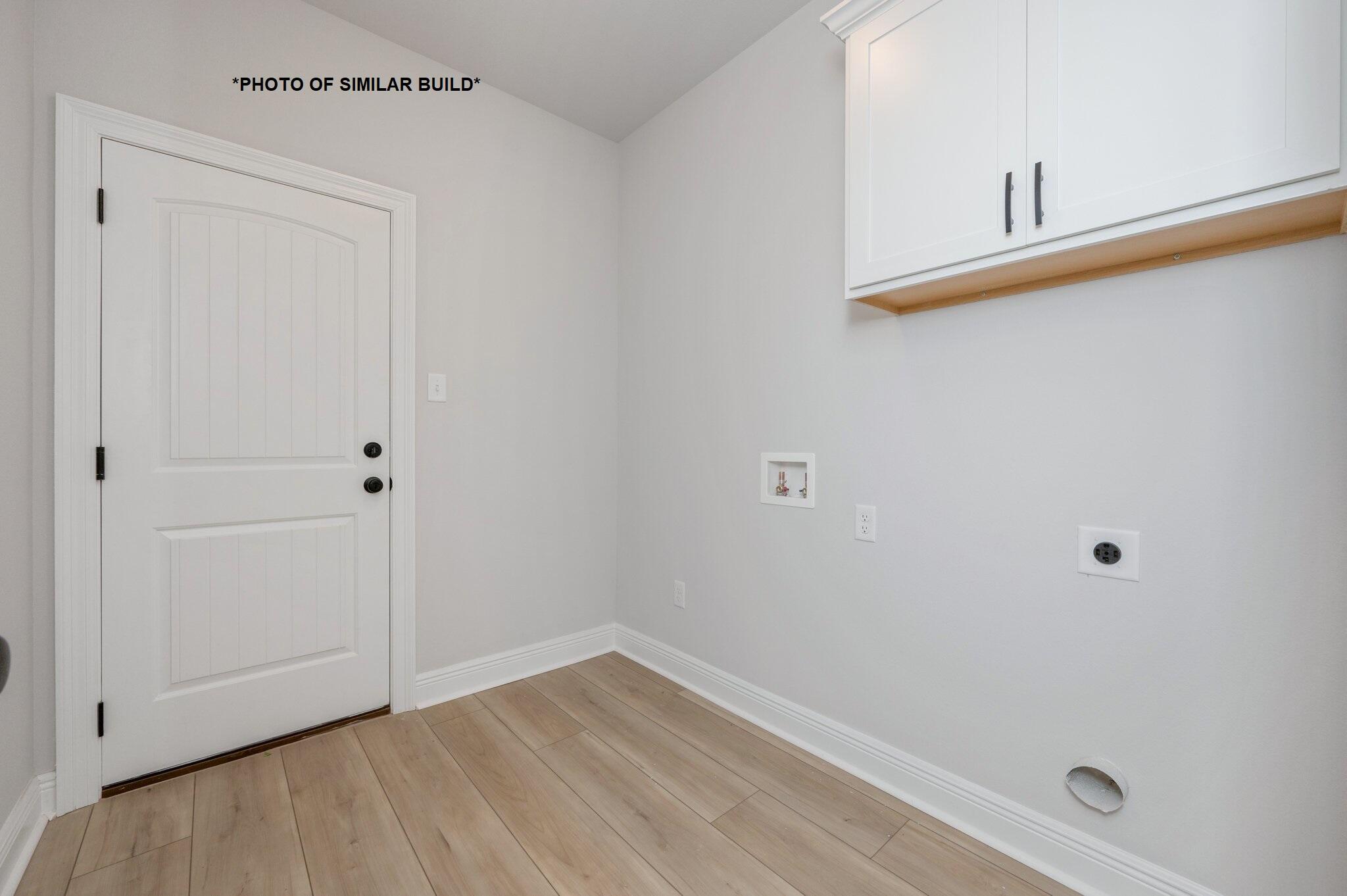 YOUNG OAKS - Residential