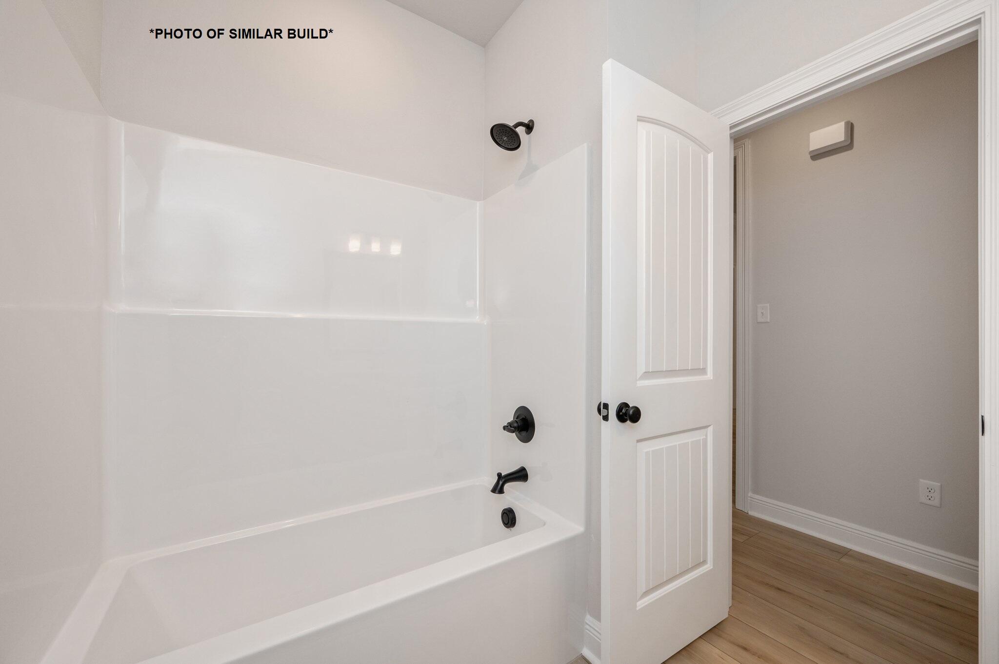 YOUNG OAKS - Residential