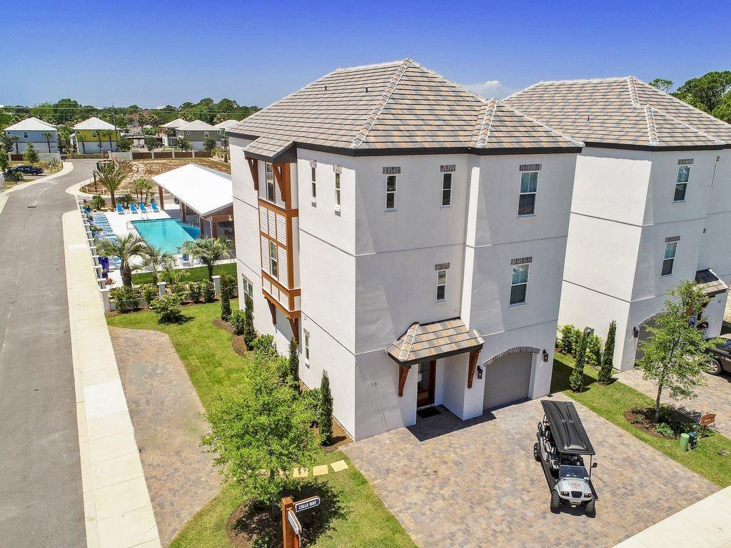 The Retreat at Miramar - Residential