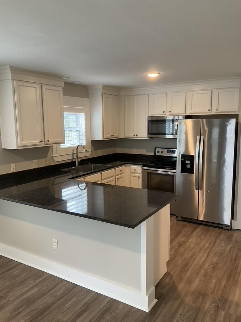 ENCHANTED ESTATES - Residential Lease