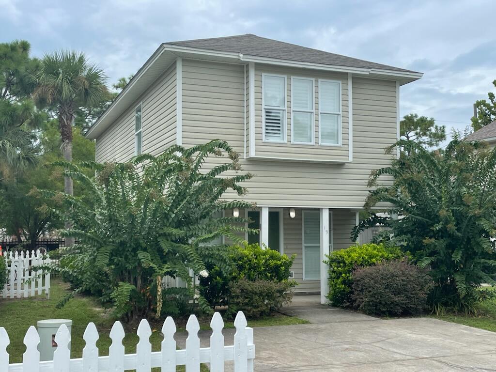 ENCHANTED ESTATES - Residential Lease
