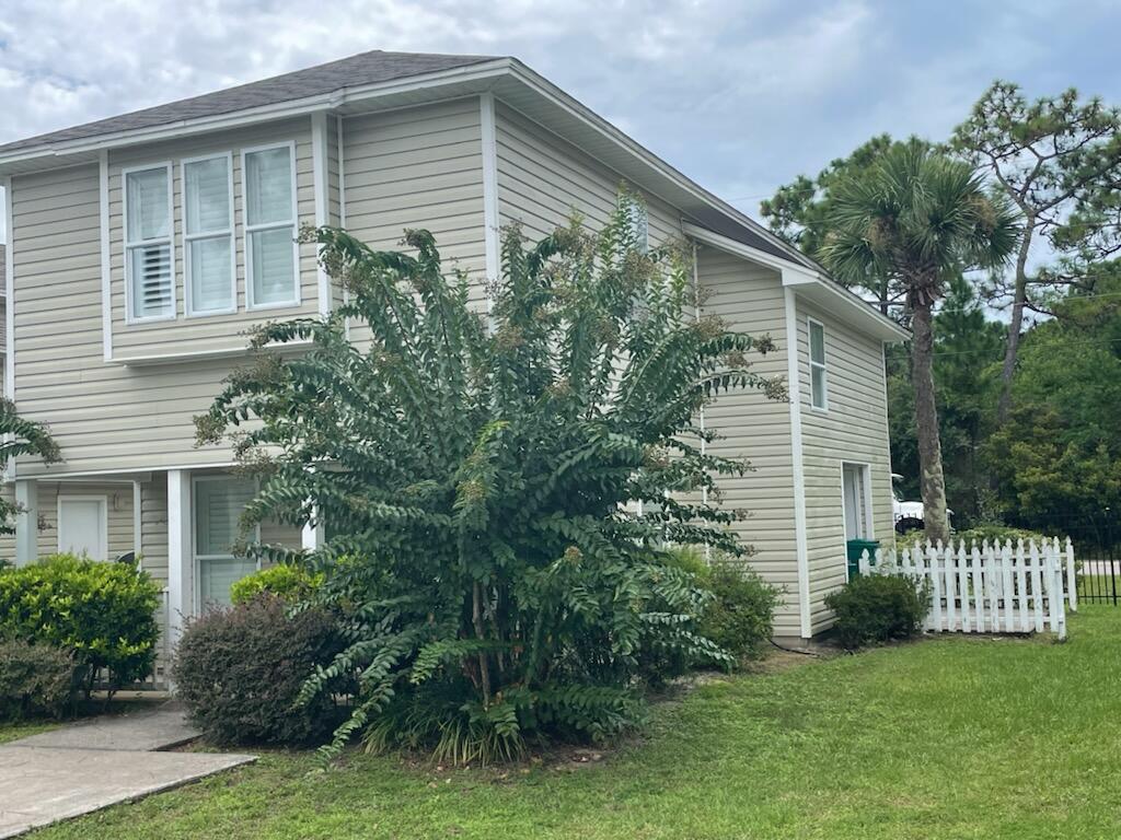 ENCHANTED ESTATES - Residential Lease