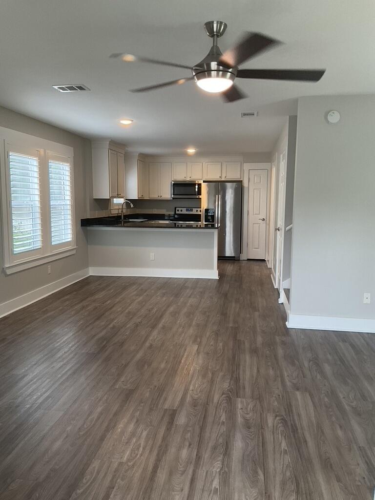 ENCHANTED ESTATES - Residential Lease