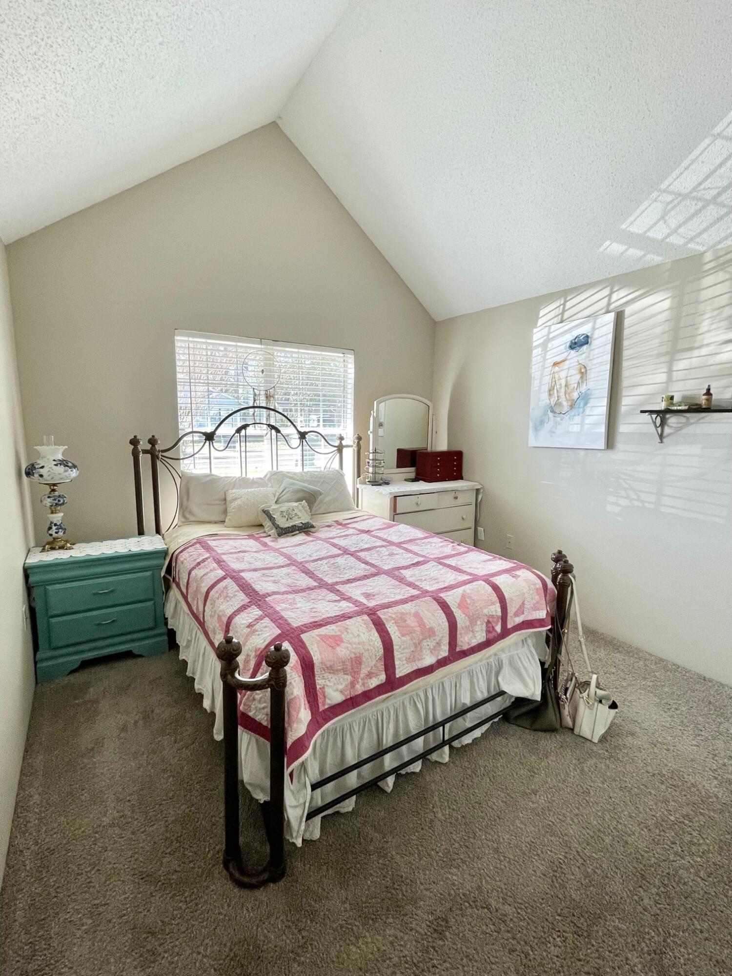 KELLY HILL ESTATES - Residential Lease