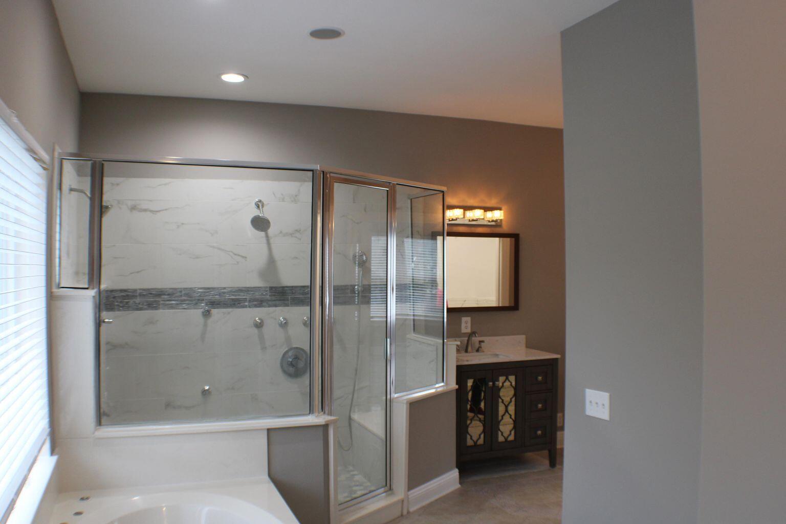 LAKEWOOD POINTE ESTATES - Residential Lease