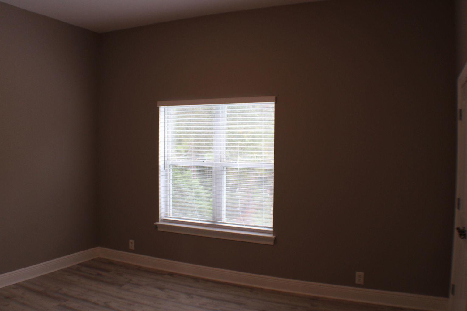 LAKEWOOD POINTE ESTATES - Residential Lease
