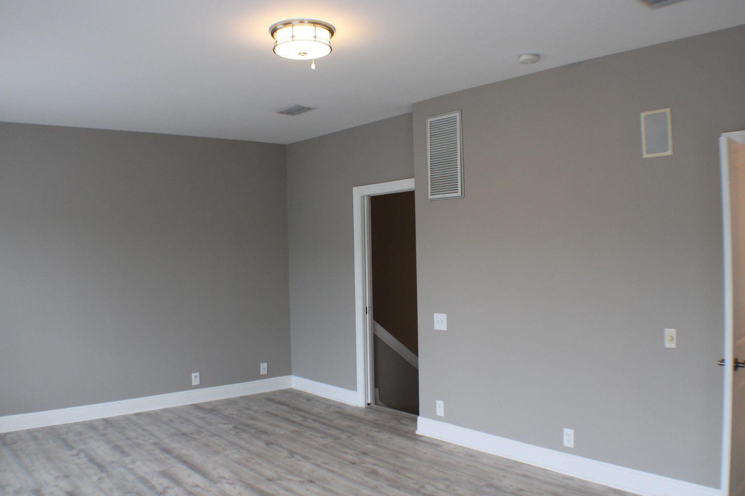 LAKEWOOD POINTE ESTATES - Residential Lease