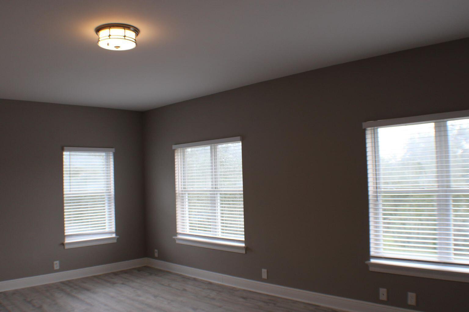 LAKEWOOD POINTE ESTATES - Residential Lease
