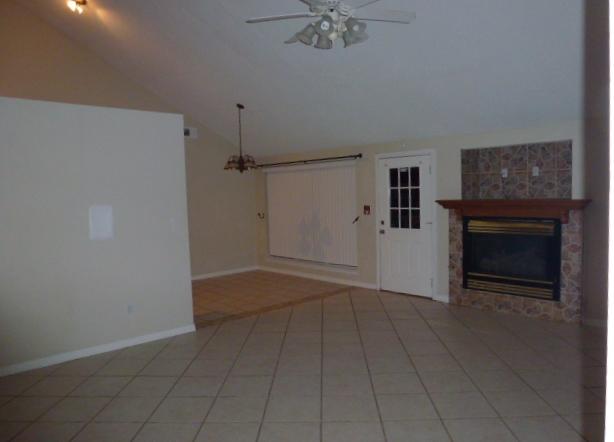 NAVARRE 1ST ADDN LOT 5 BLK 6 - Residential Lease