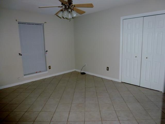 NAVARRE 1ST ADDN LOT 5 BLK 6 - Residential Lease