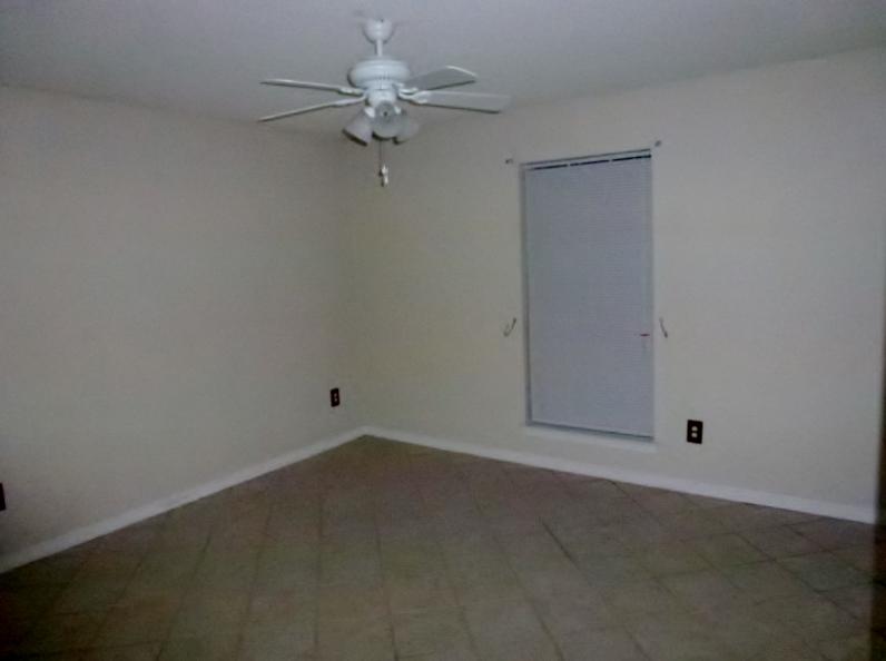 NAVARRE 1ST ADDN LOT 5 BLK 6 - Residential Lease