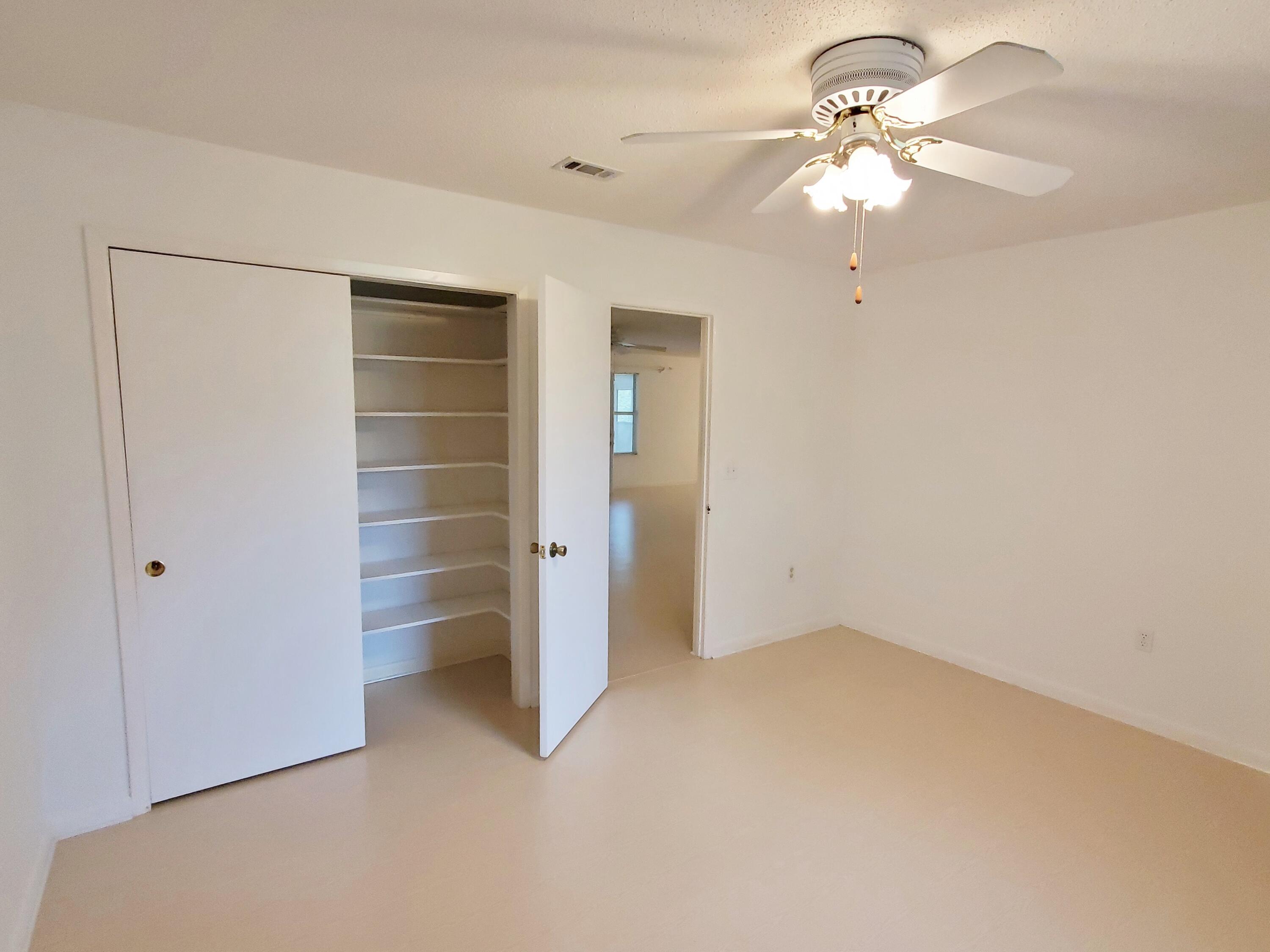 KENNEDY LAKES 1ST ADDN - Residential