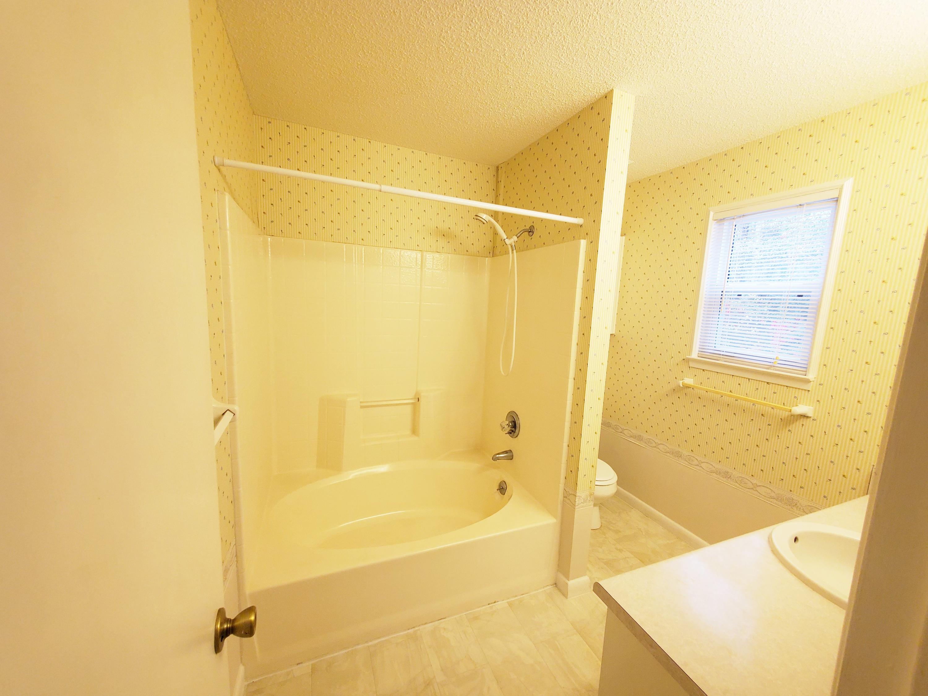 KENNEDY LAKES 1ST ADDN - Residential