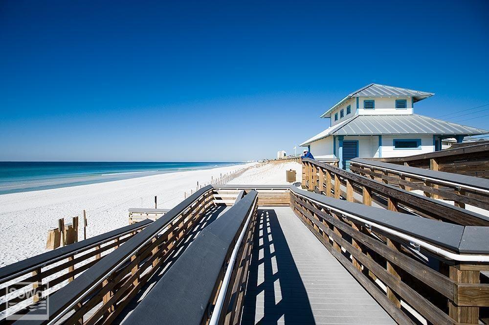 OCEANSIDE - Land