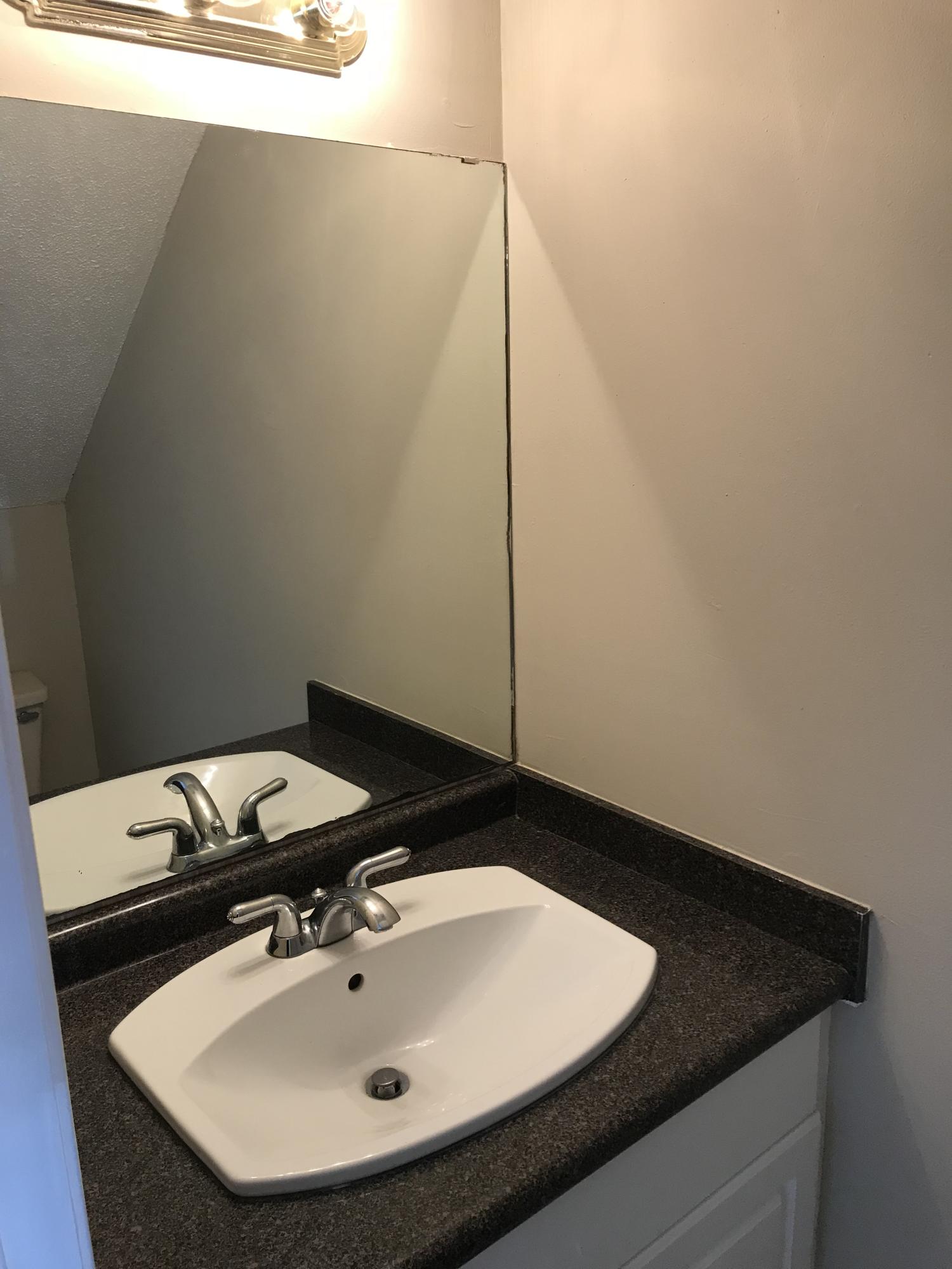 VIKING MANOR PH 1 - Residential Lease