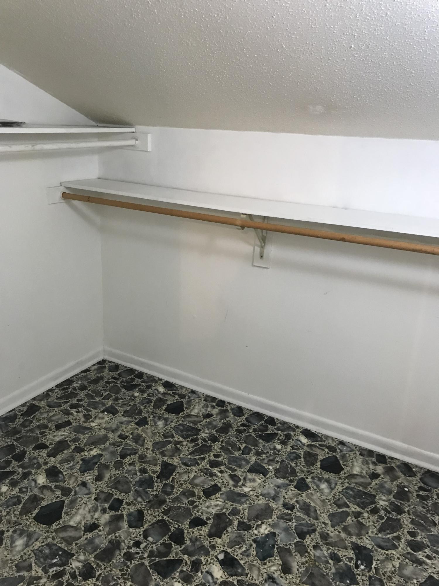 VIKING MANOR PH 1 - Residential Lease