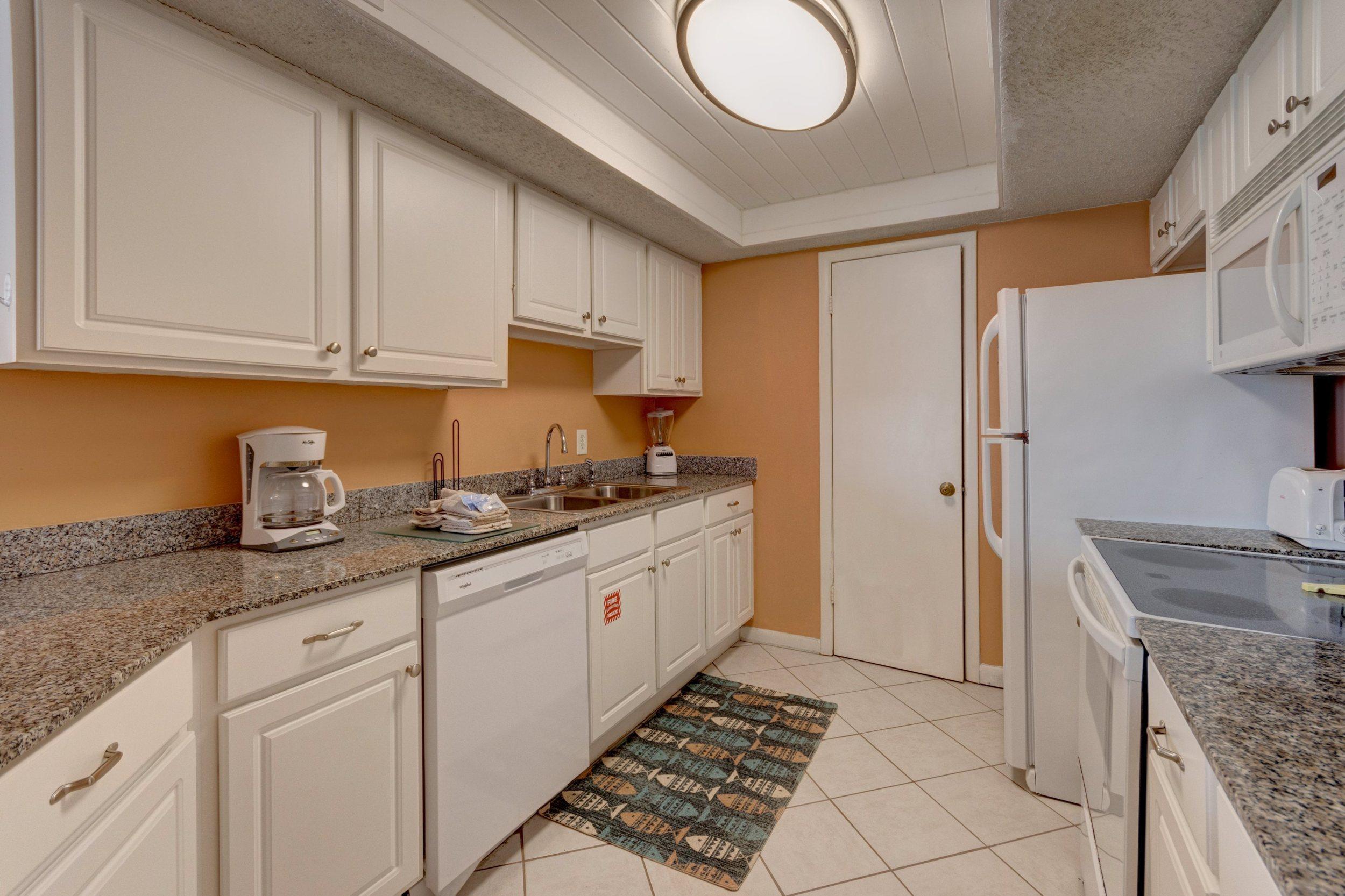 EL MATADOR CONDO - Residential