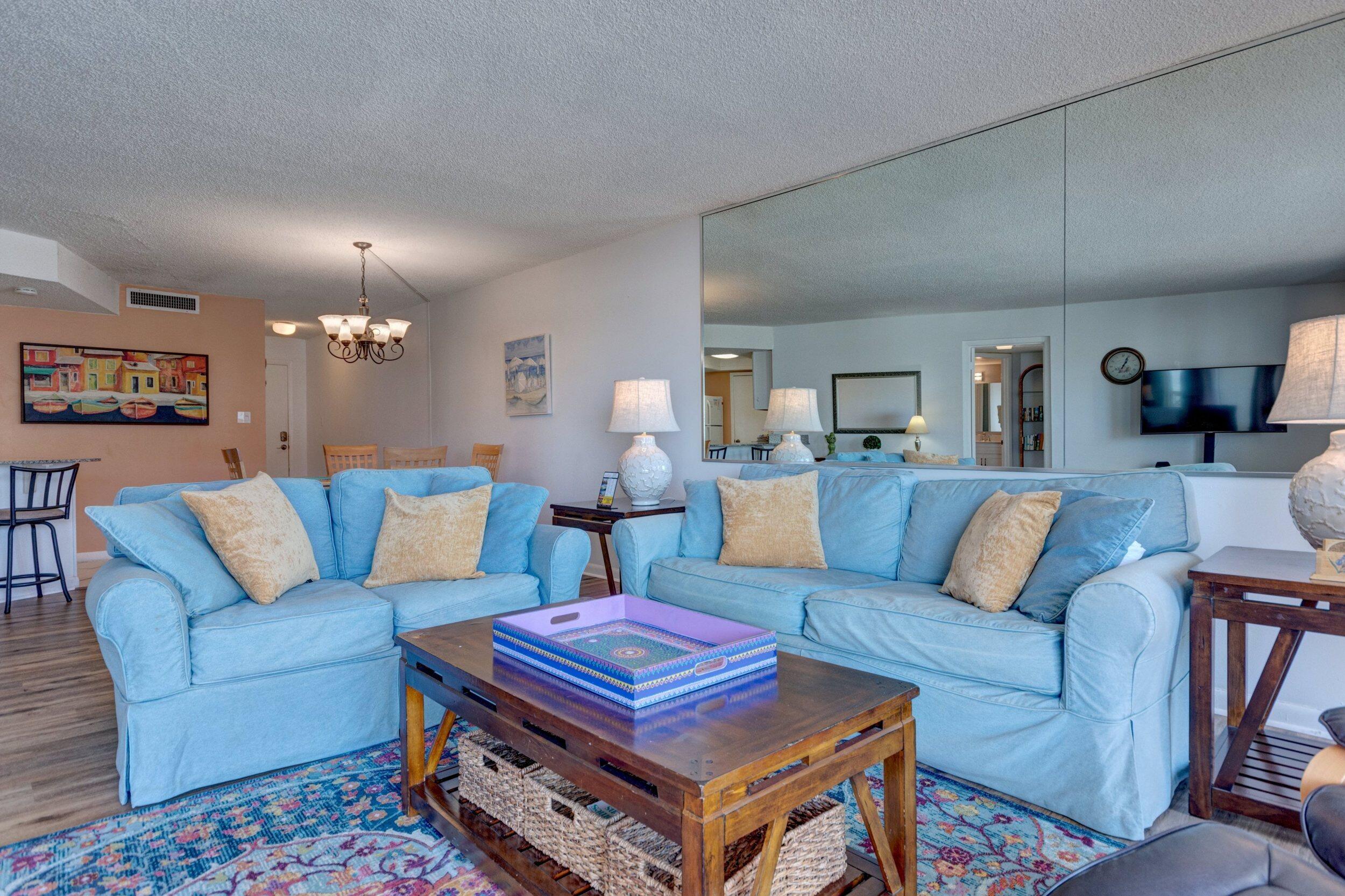 EL MATADOR CONDO - Residential