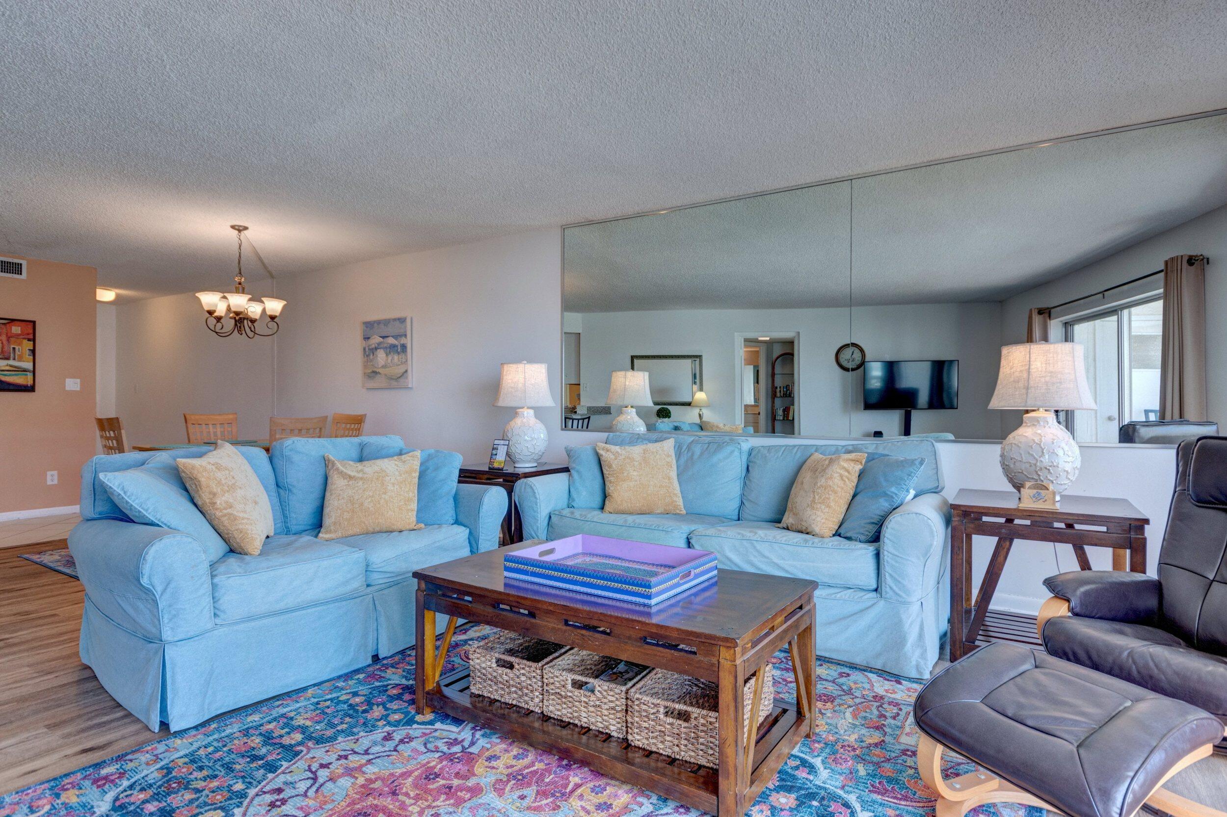 EL MATADOR CONDO - Residential