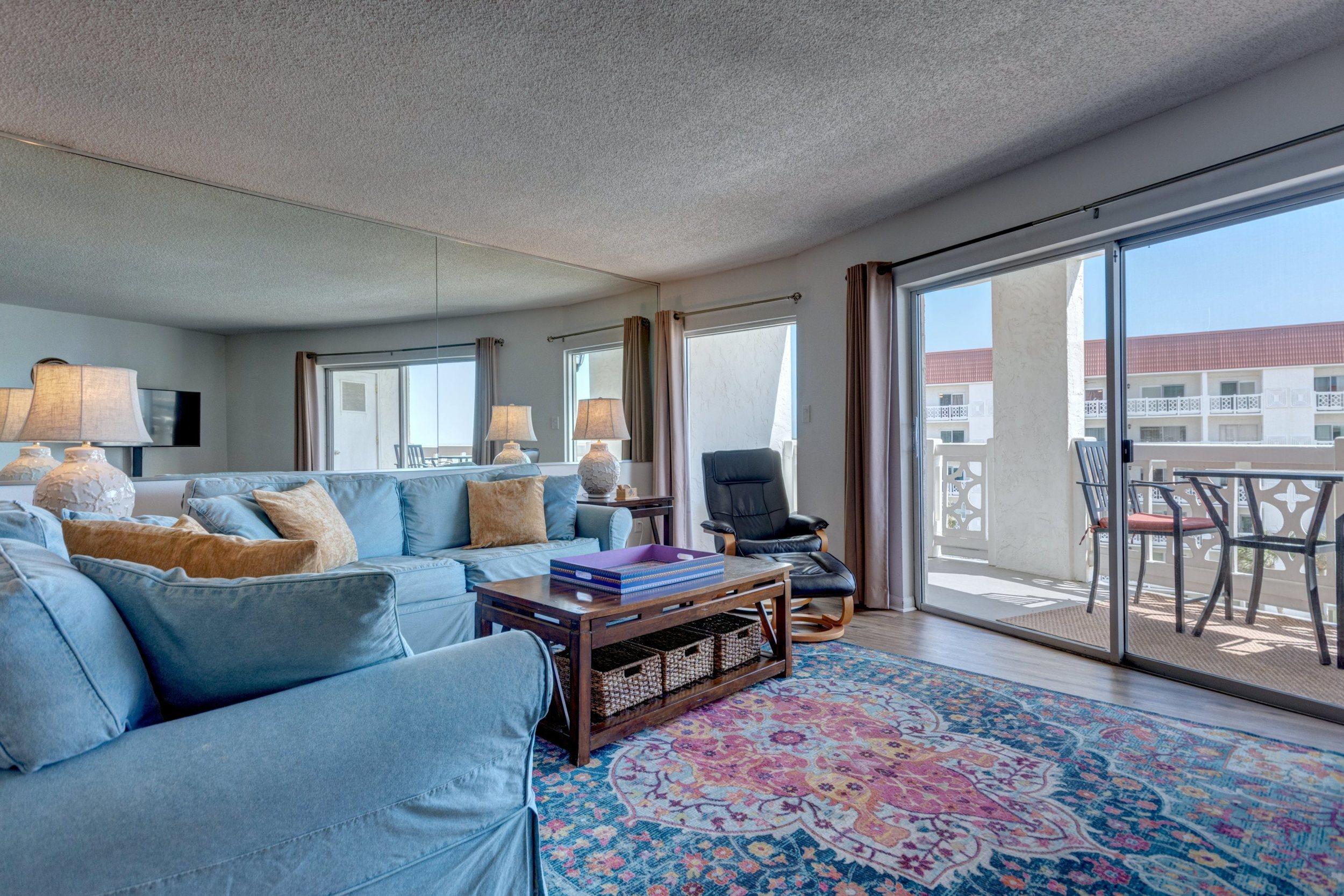 EL MATADOR CONDO - Residential
