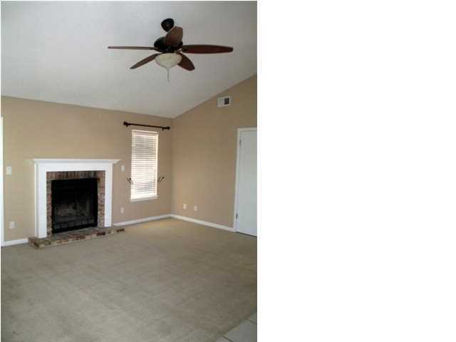 CHATEAU PRES DE LA MER - Residential Lease