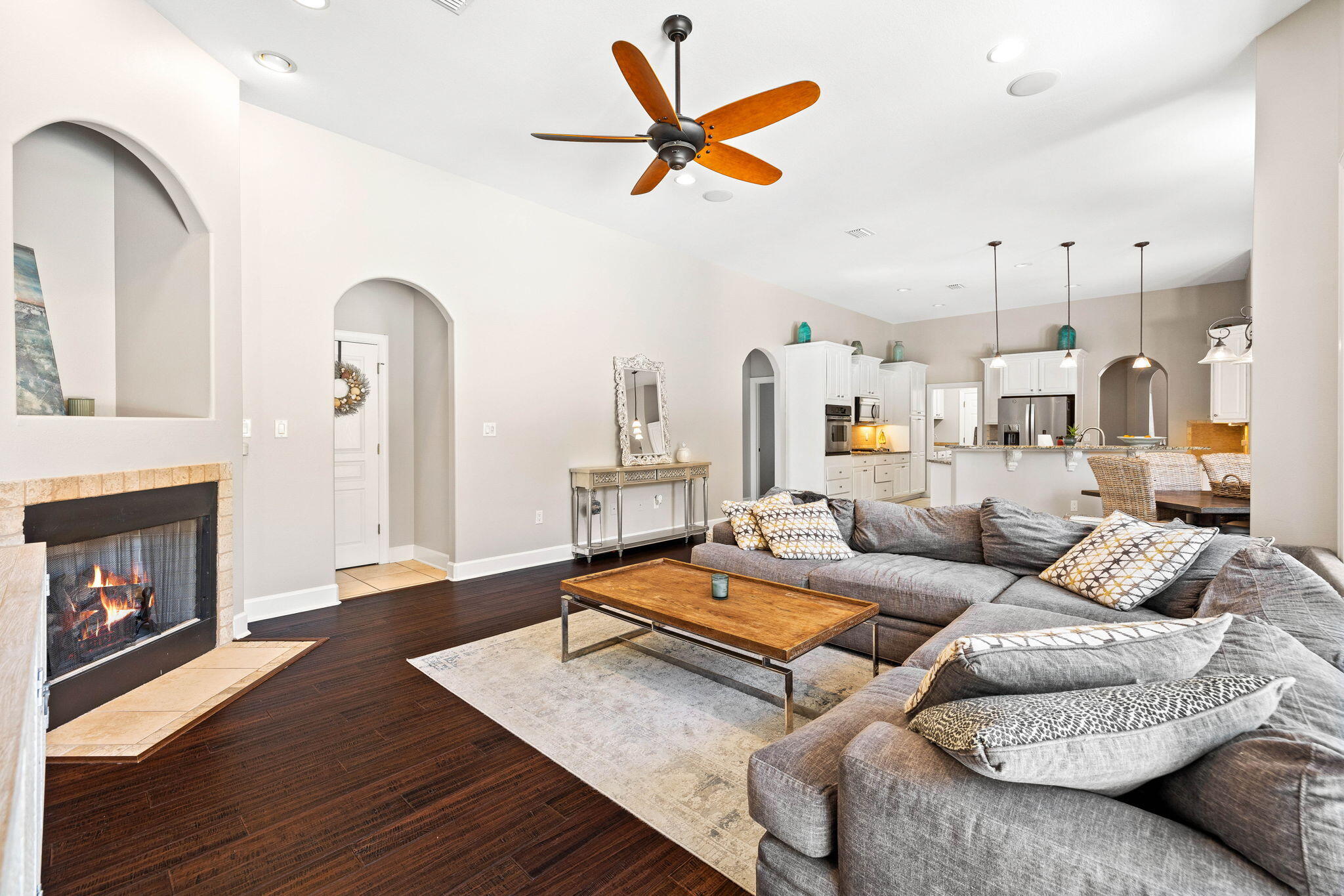 CHARDONNAY ESTATES - Residential