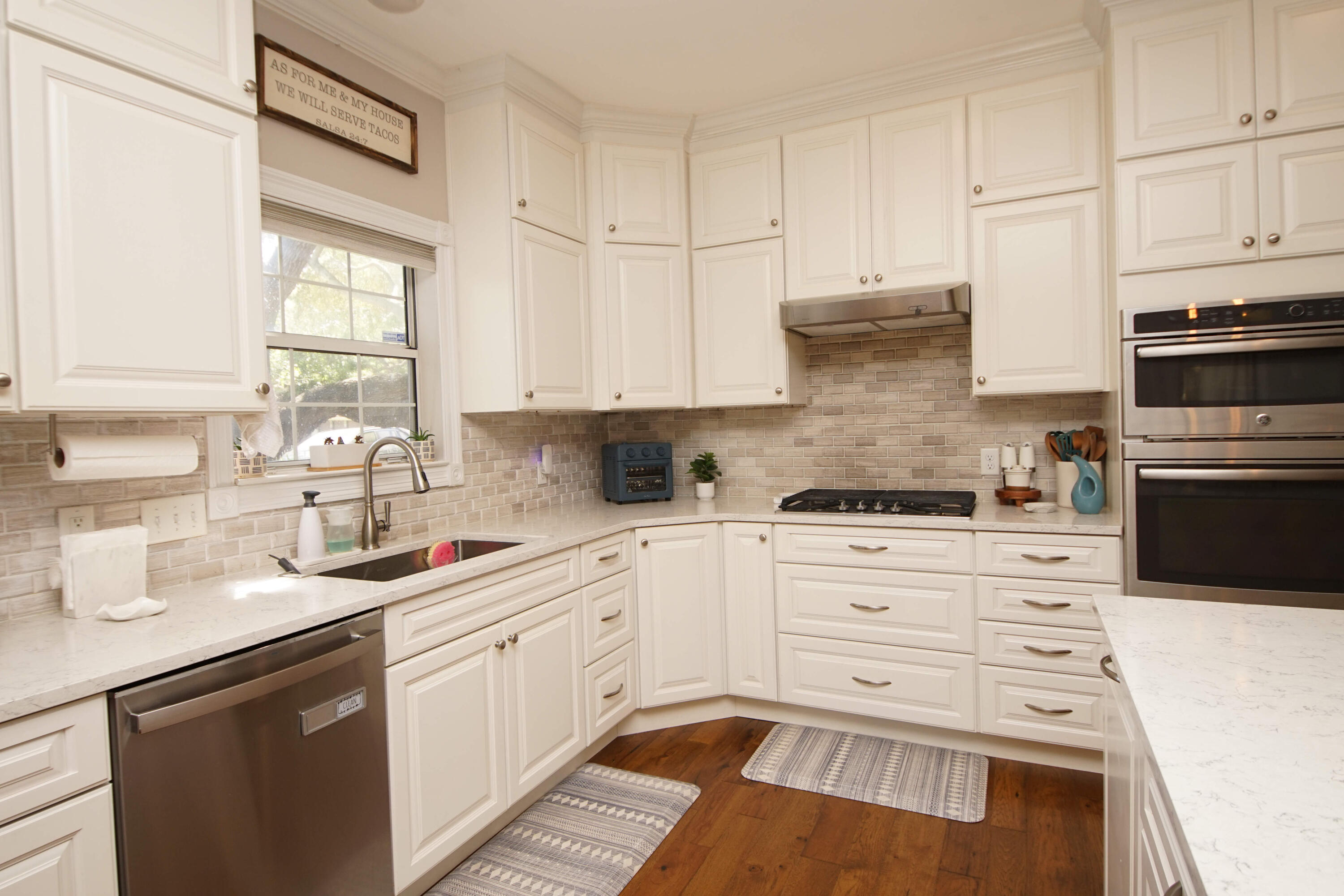 LAKE LORRAINE GARDENS - Residential Lease