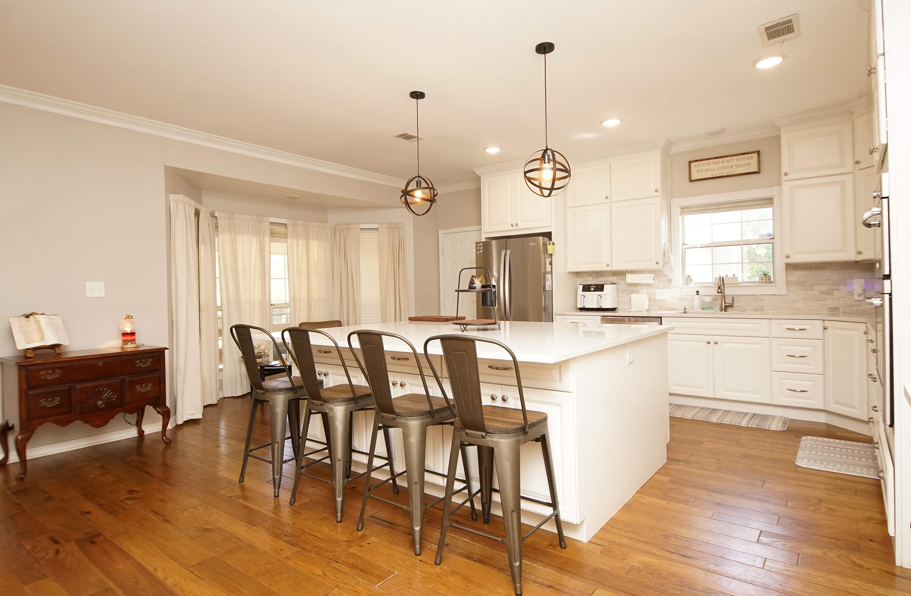 LAKE LORRAINE GARDENS - Residential Lease