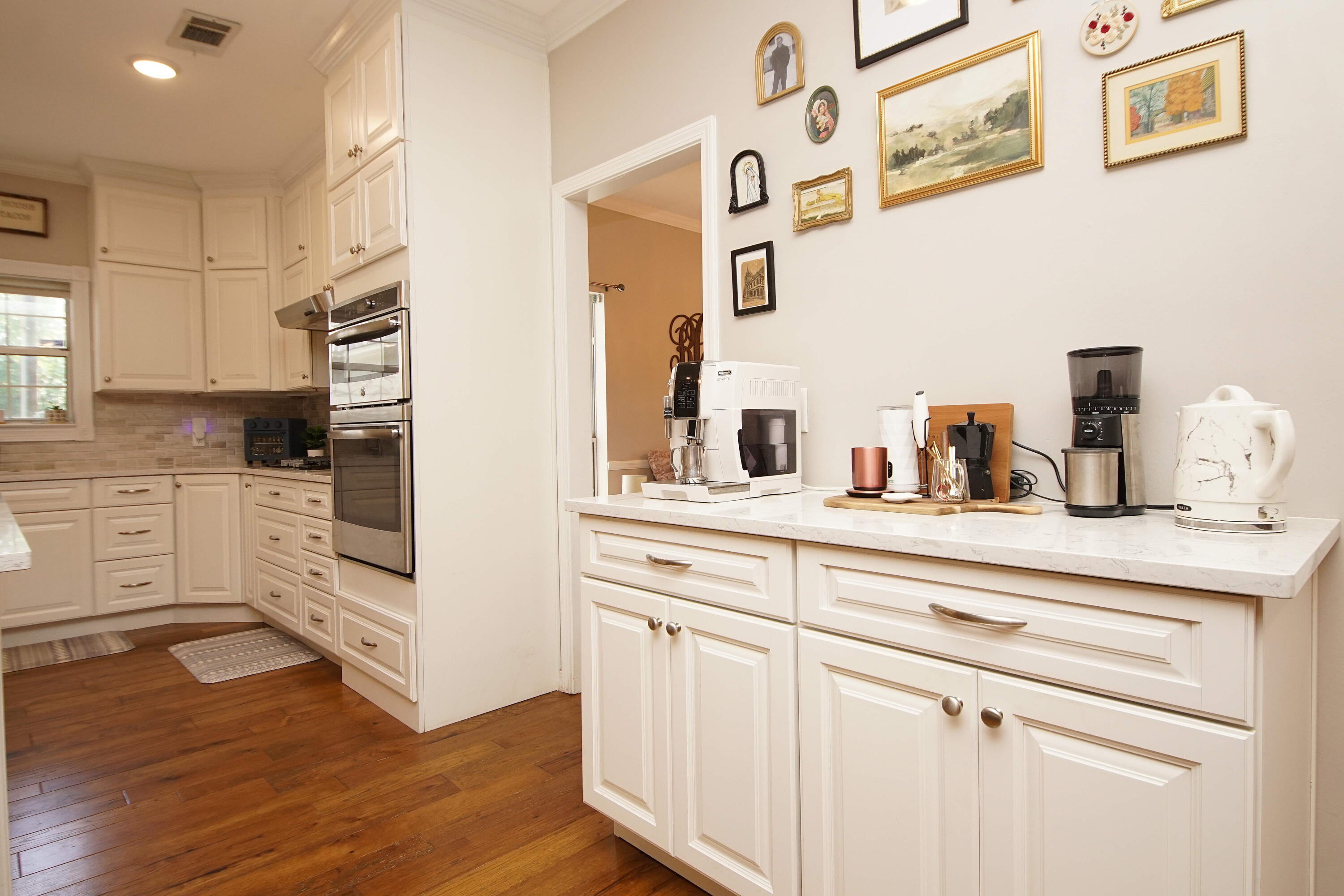 LAKE LORRAINE GARDENS - Residential Lease