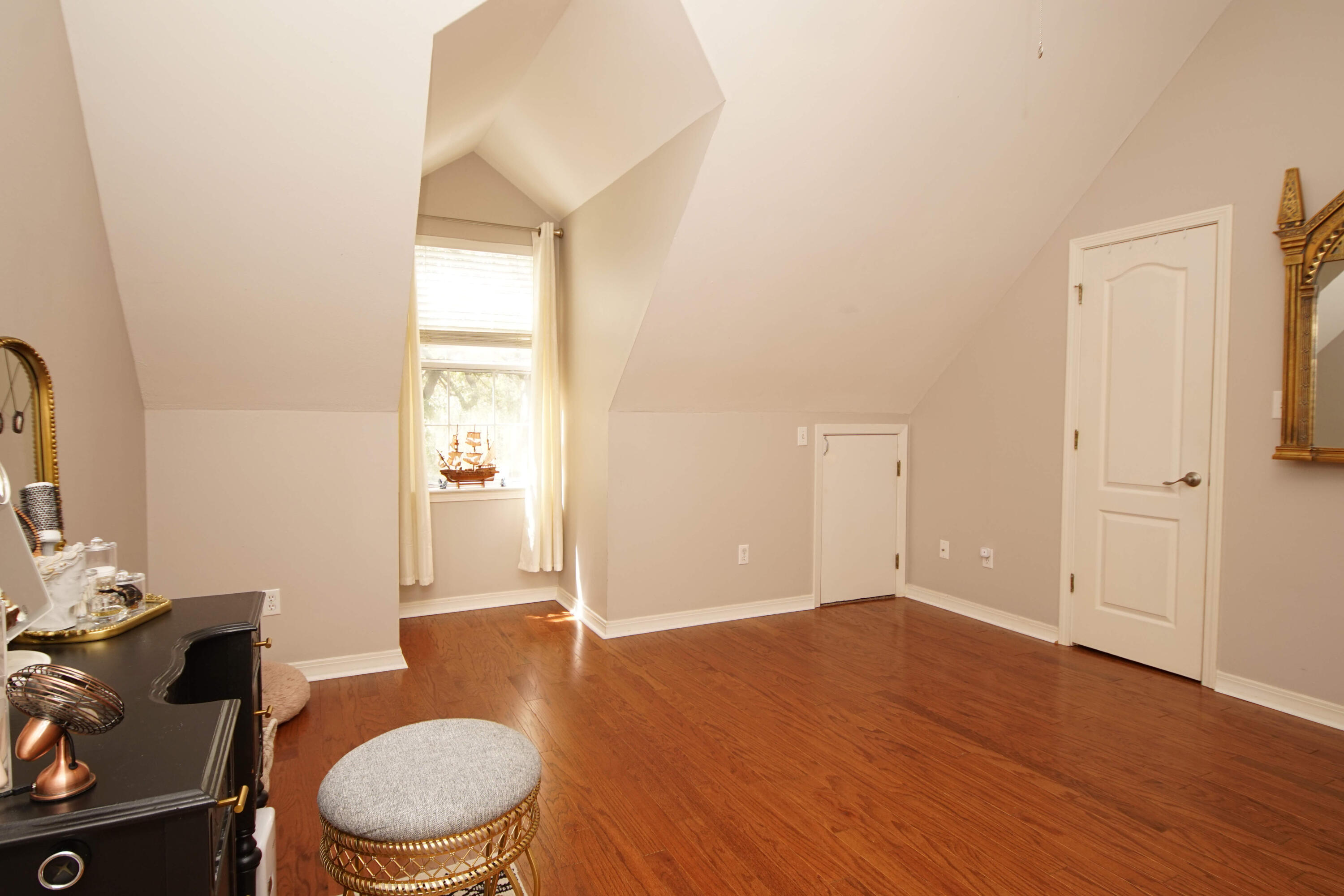 LAKE LORRAINE GARDENS - Residential Lease