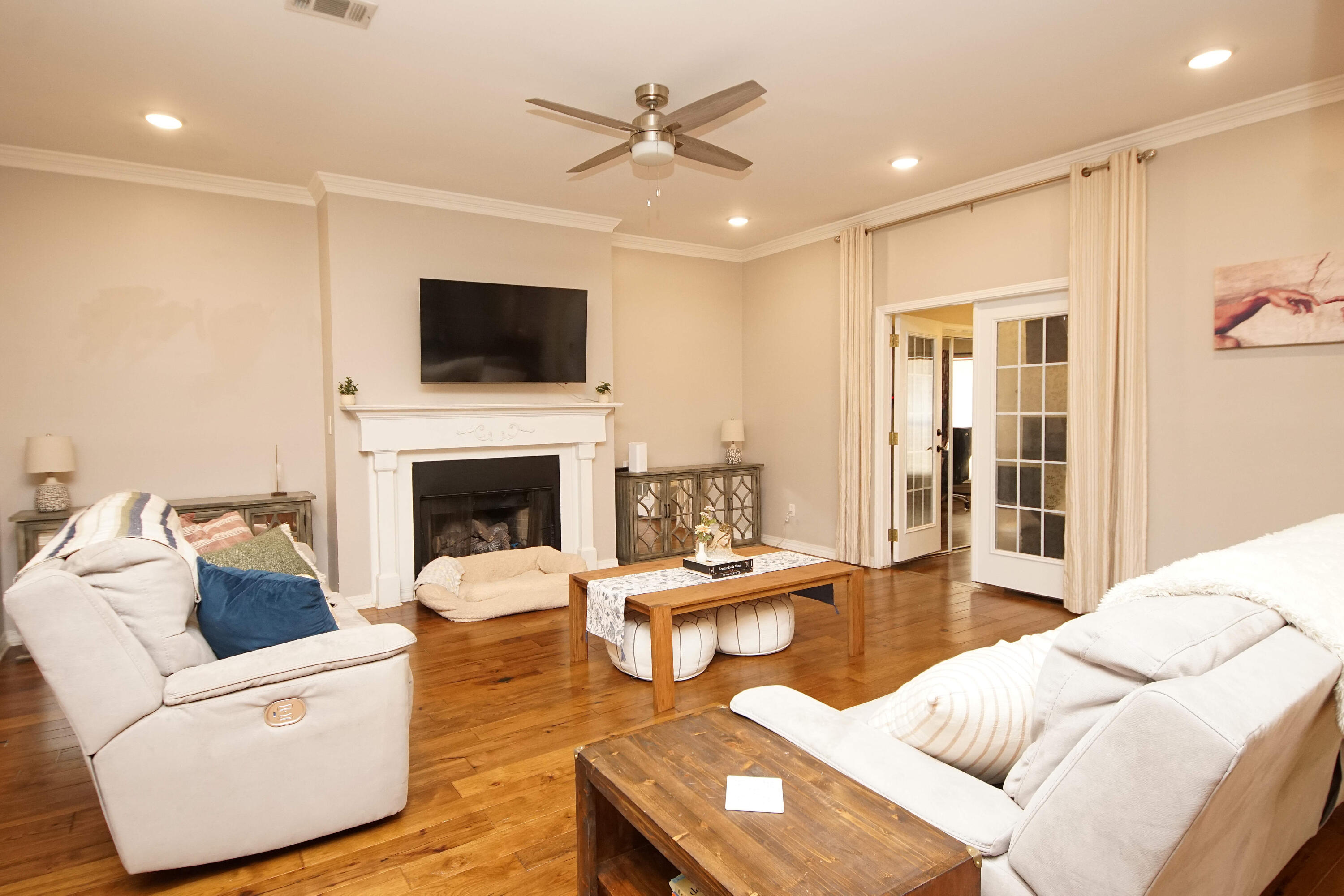 LAKE LORRAINE GARDENS - Residential Lease