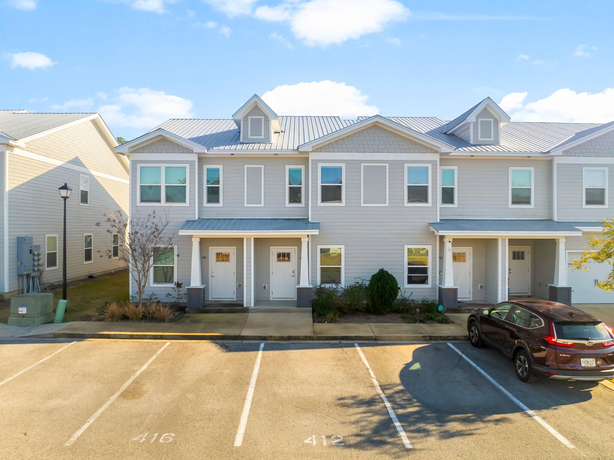 VERANDAS AT FREEPORT - Residential Lease