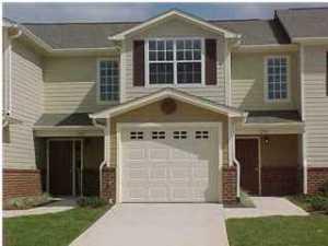 A 3 bd/2.5 ba townhome unit located convenient to the military bases and I-10. The community offers a swimming pool for resident's use. Please call for more info! No pets allowed.