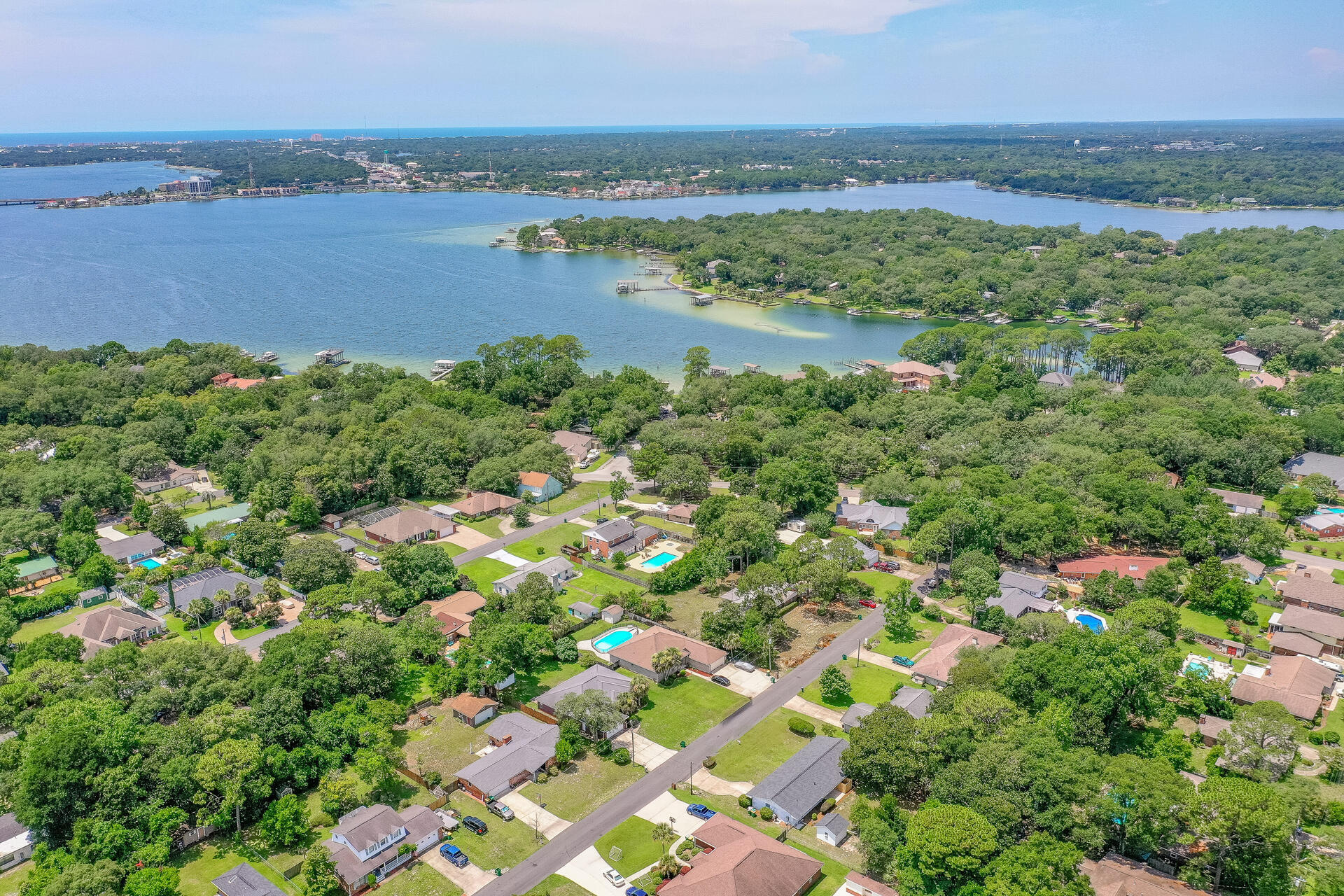 BAYOU POQUITO - Residential