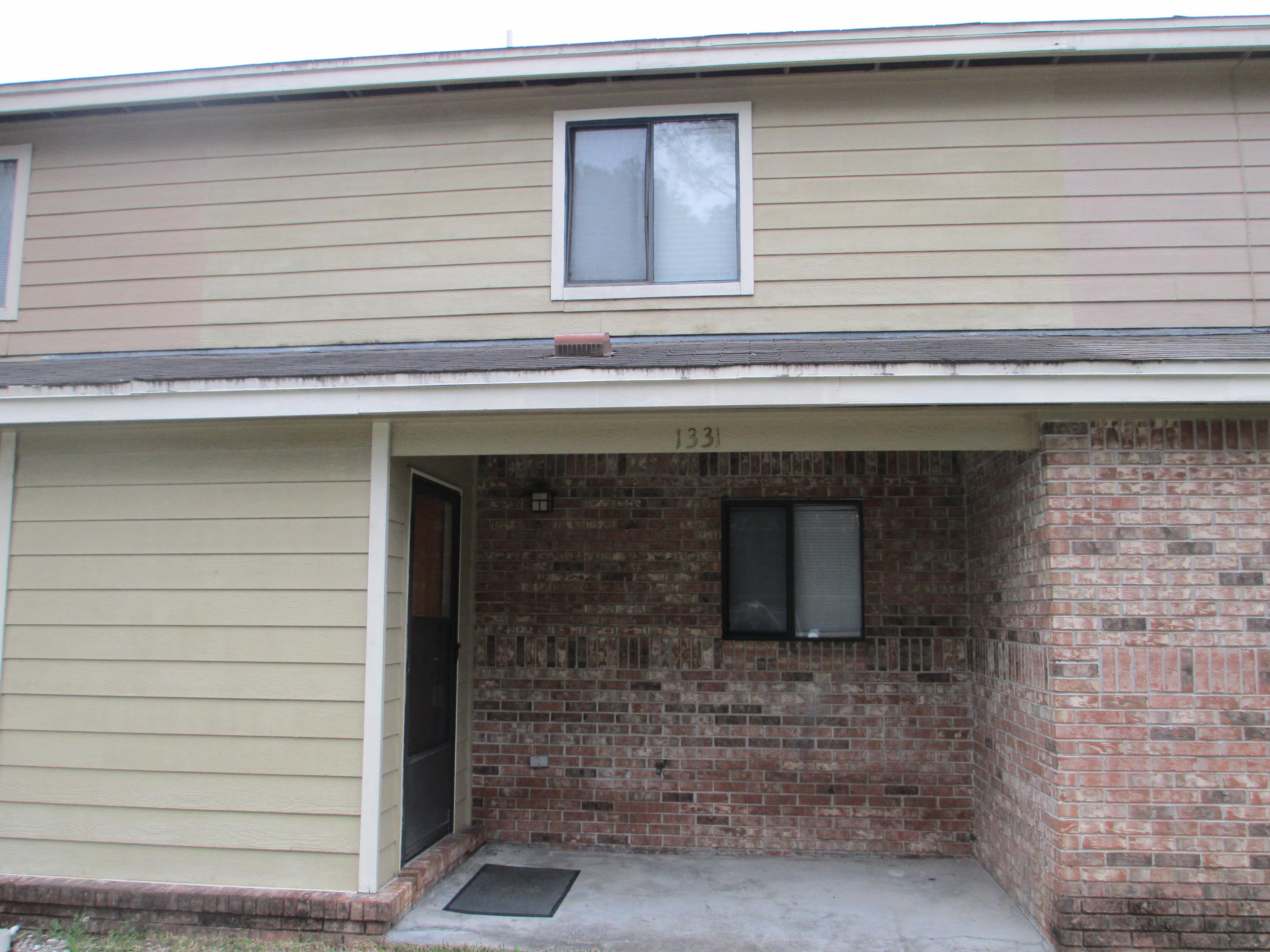BRIGHTON WOODS - Residential Lease