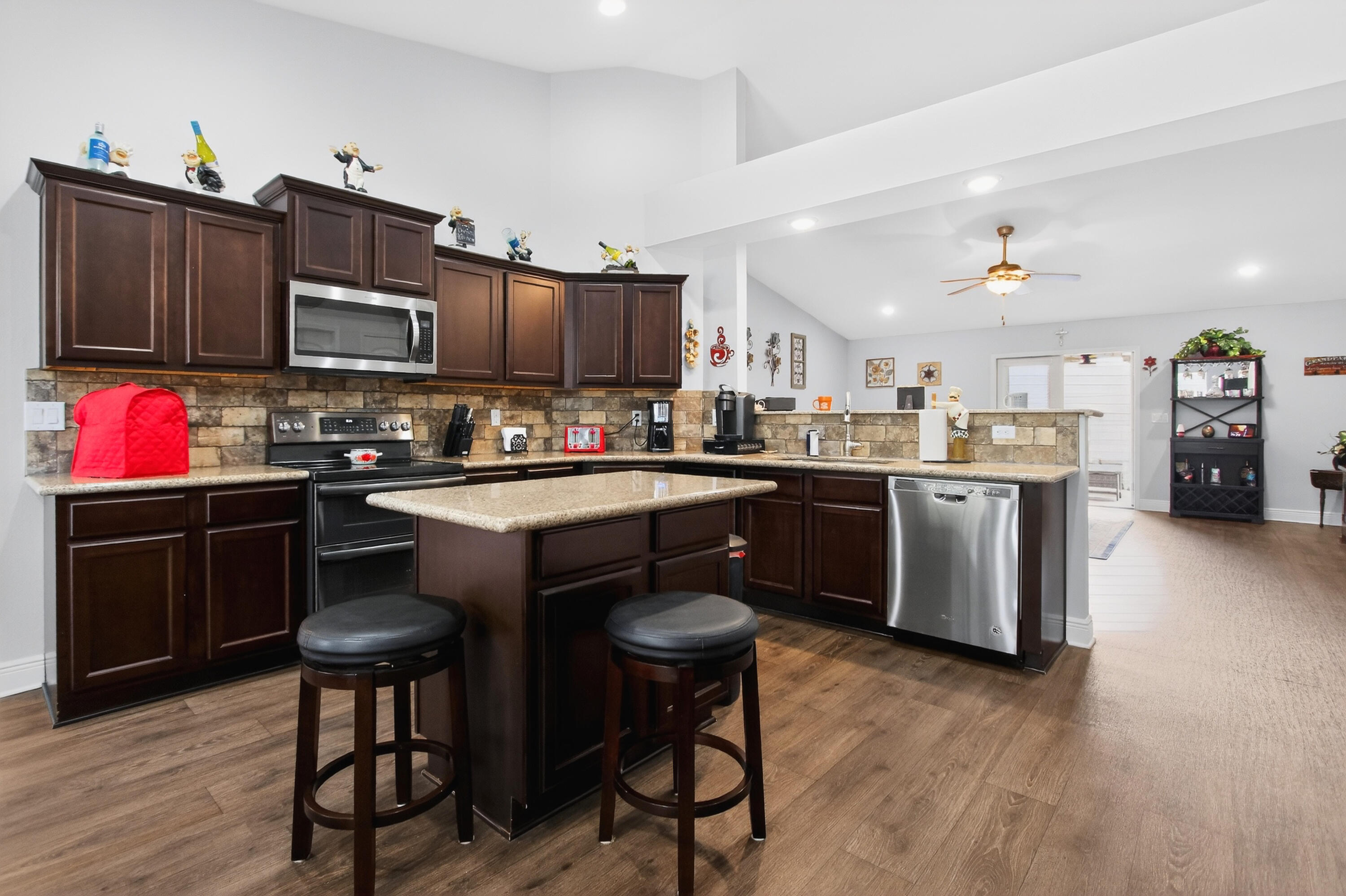 LAKE ARTHUR ESTATES - Residential