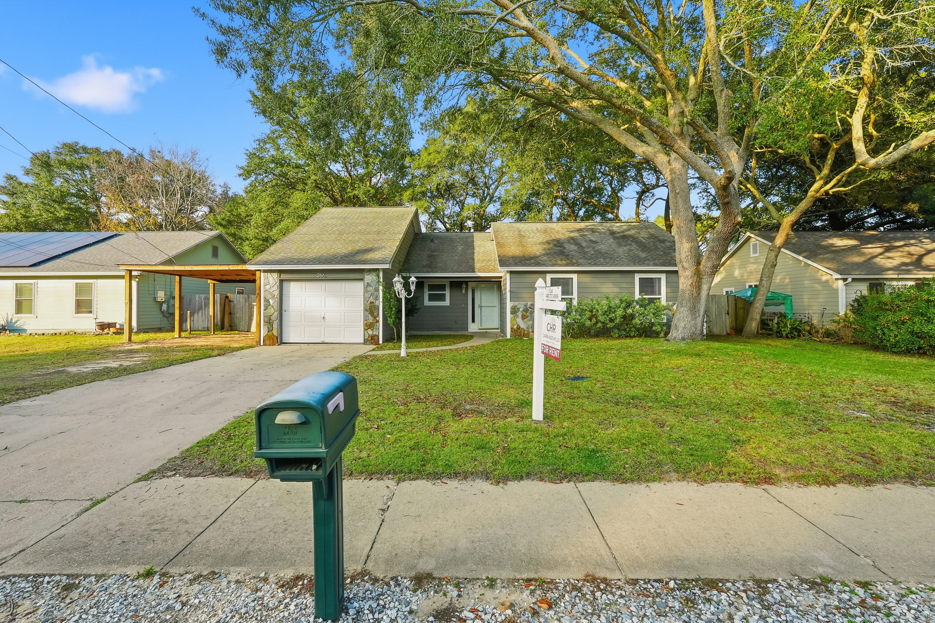 CREEKSIDE 5 - Residential Lease