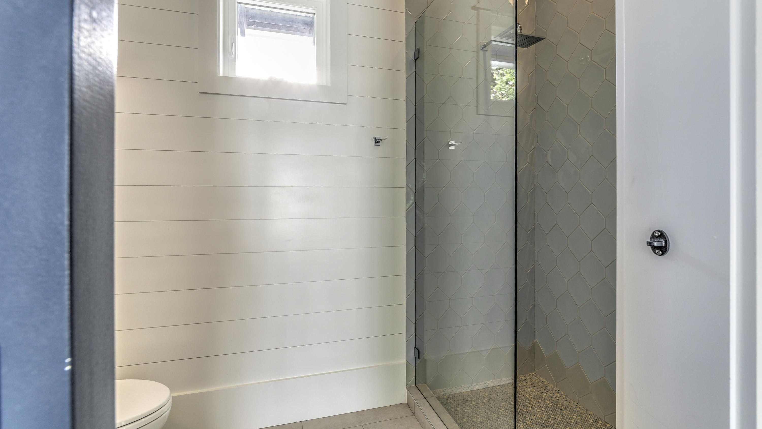 SEAGROVE SHORES 4TH ADD - Residential
