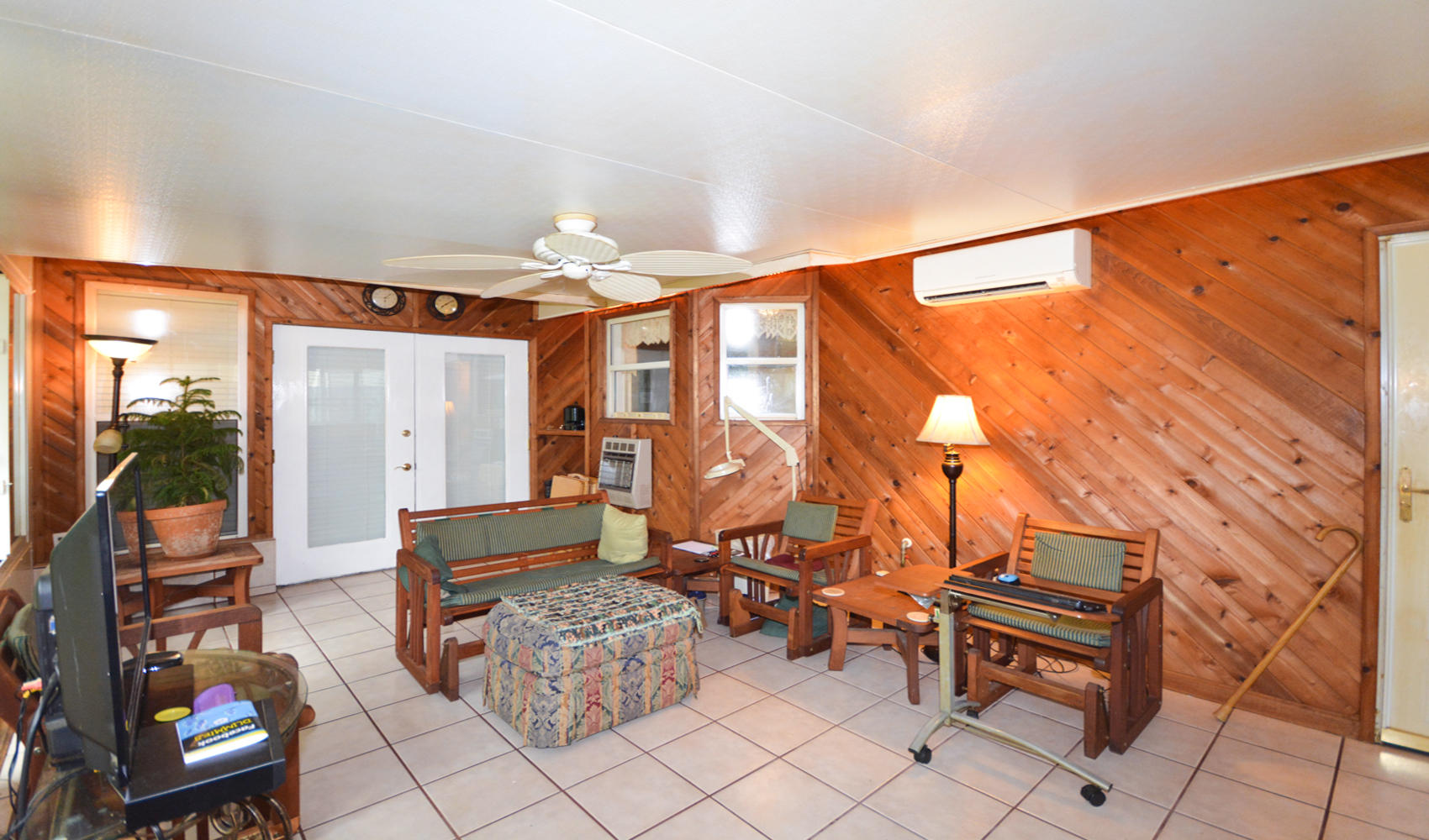 OAKRIDGE MANOR - Residential