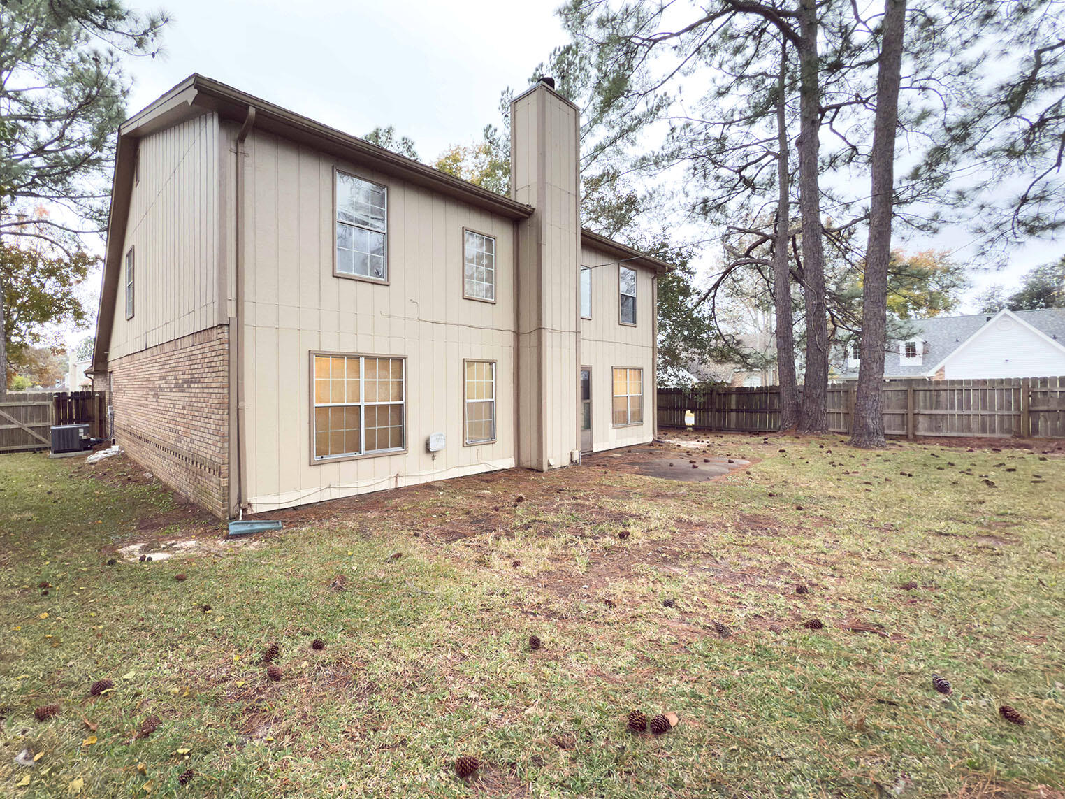 VILLAGE WEST - Residential Lease