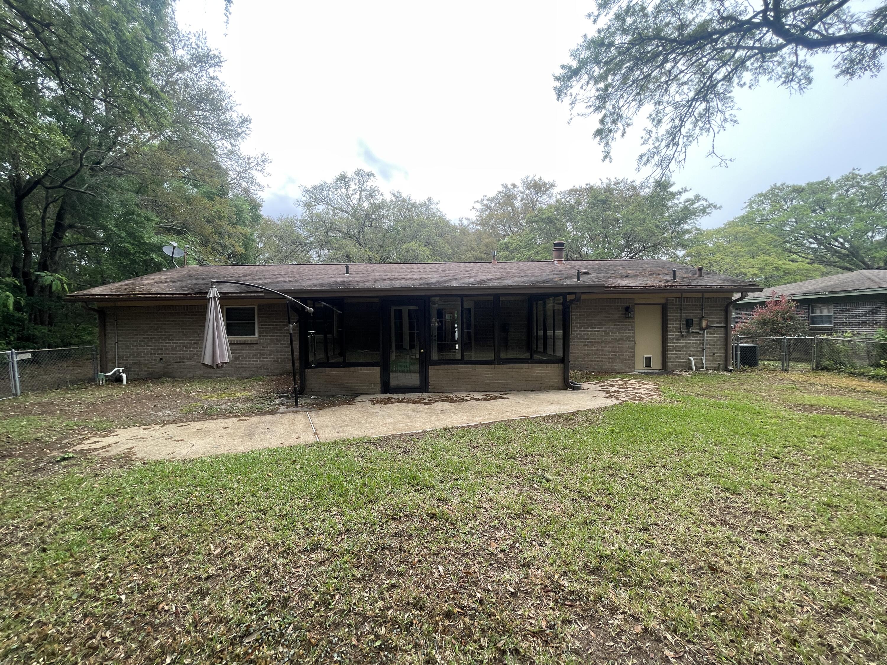 AZALEA - Residential Lease