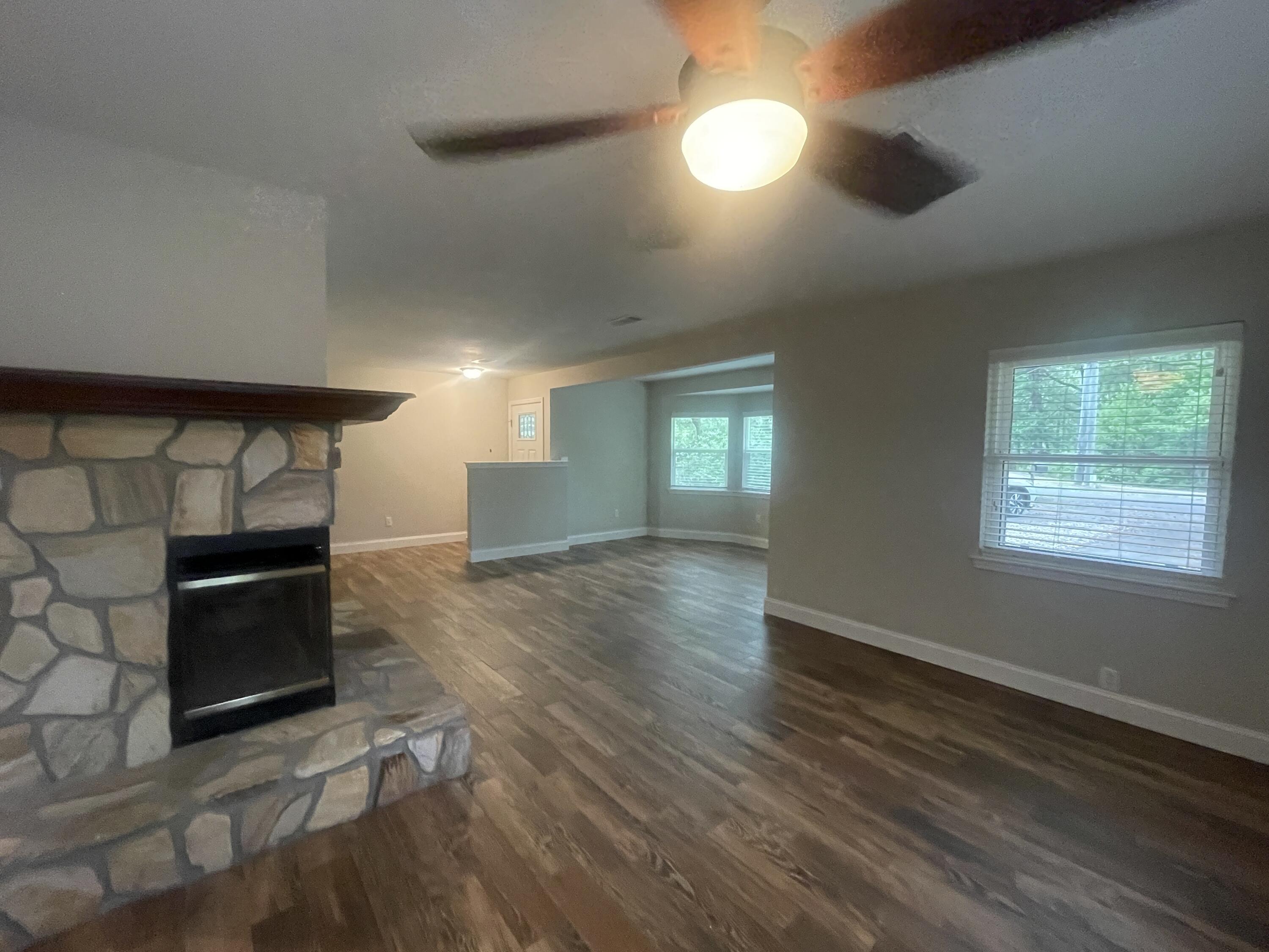 AZALEA - Residential Lease